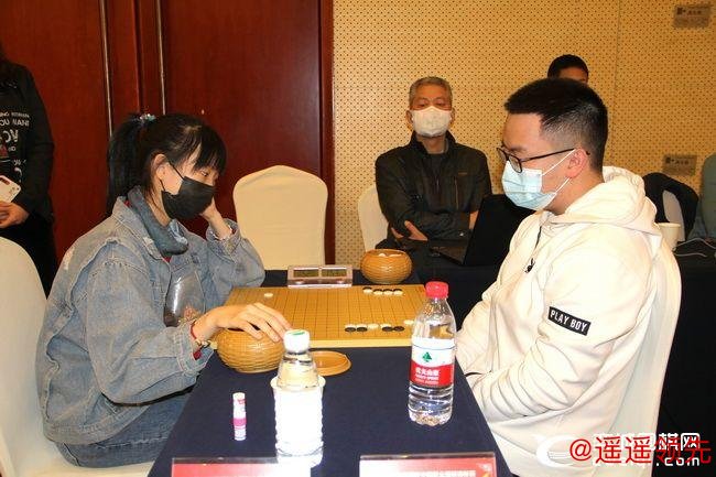 5日倡棋杯预选赛 杨宗煜VS唐嘉雯 陈土力VS吴依铭 5日倡棋杯预选赛 杨宗煜VS唐嘉雯 陈土力VS吴依铭