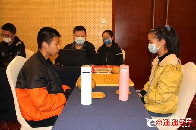 5日倡棋杯预选赛 杨宗煜VS唐嘉雯 陈土力VS吴依铭 5日倡棋杯预选赛 杨宗煜VS唐嘉雯 陈土力VS吴依铭